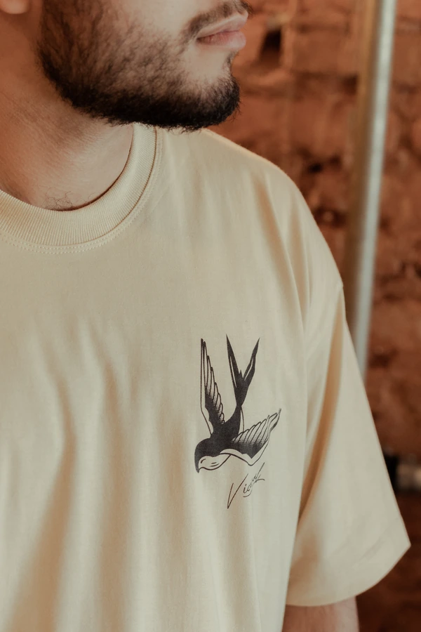 LOOK AT THE BIRDS - imagem 4 de 7